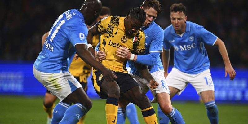 Napoli vs Inter Milan được coi là trận chung kết sớm